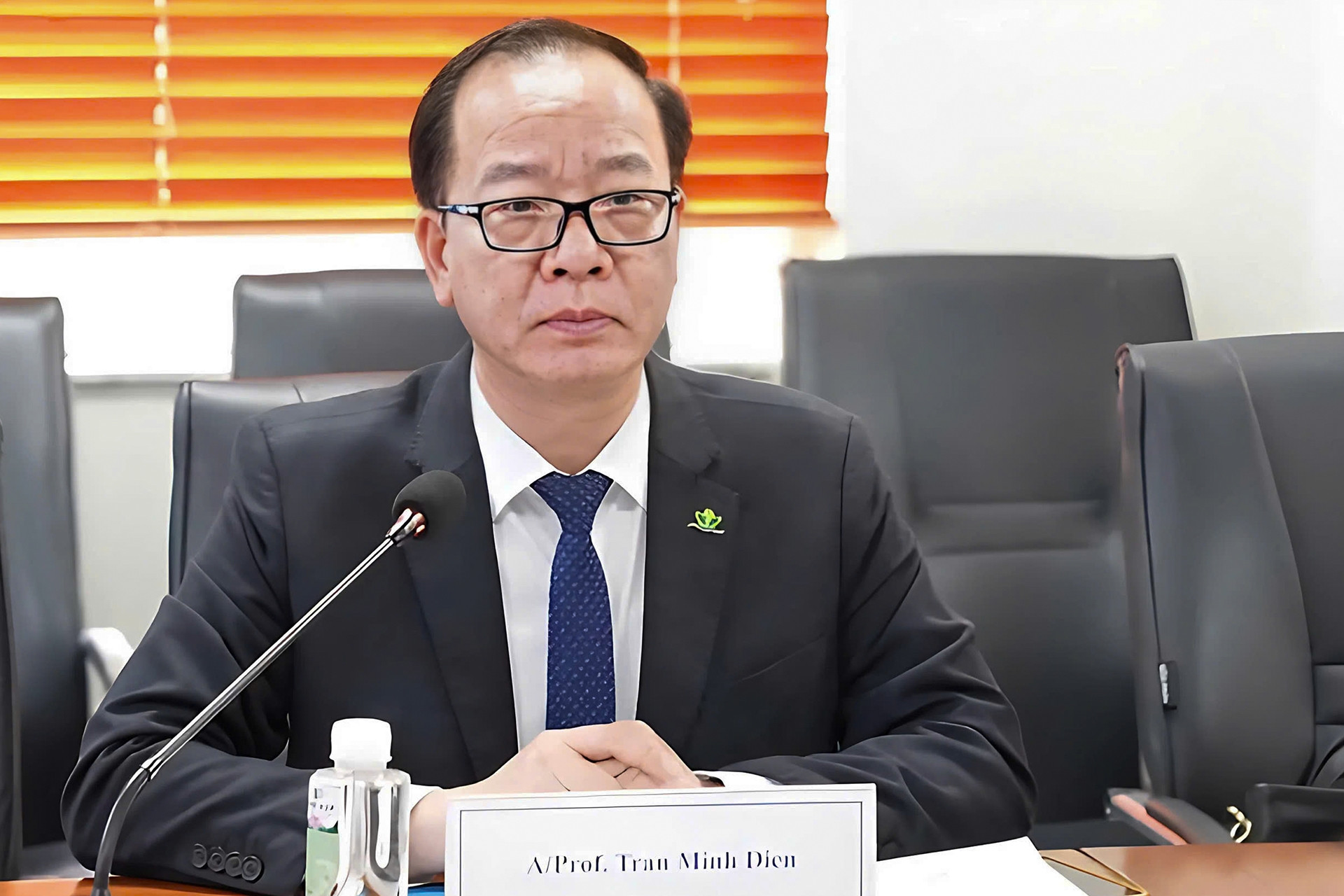 Giám đốc một bệnh viện lớn ở Hà Nội là ứng viên giáo sư