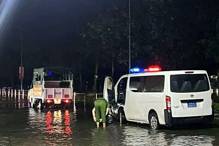 Hai cháu nhỏ bị điện giật tử vong ở công viên Nguyễn Phương Danh