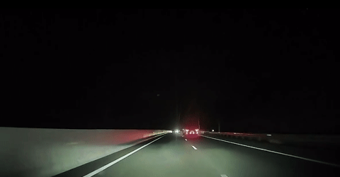 Hãi hùng với tài xế lái ô tô chạy ngược chiều trên cao tốc Hải Phòng - Móng Cái