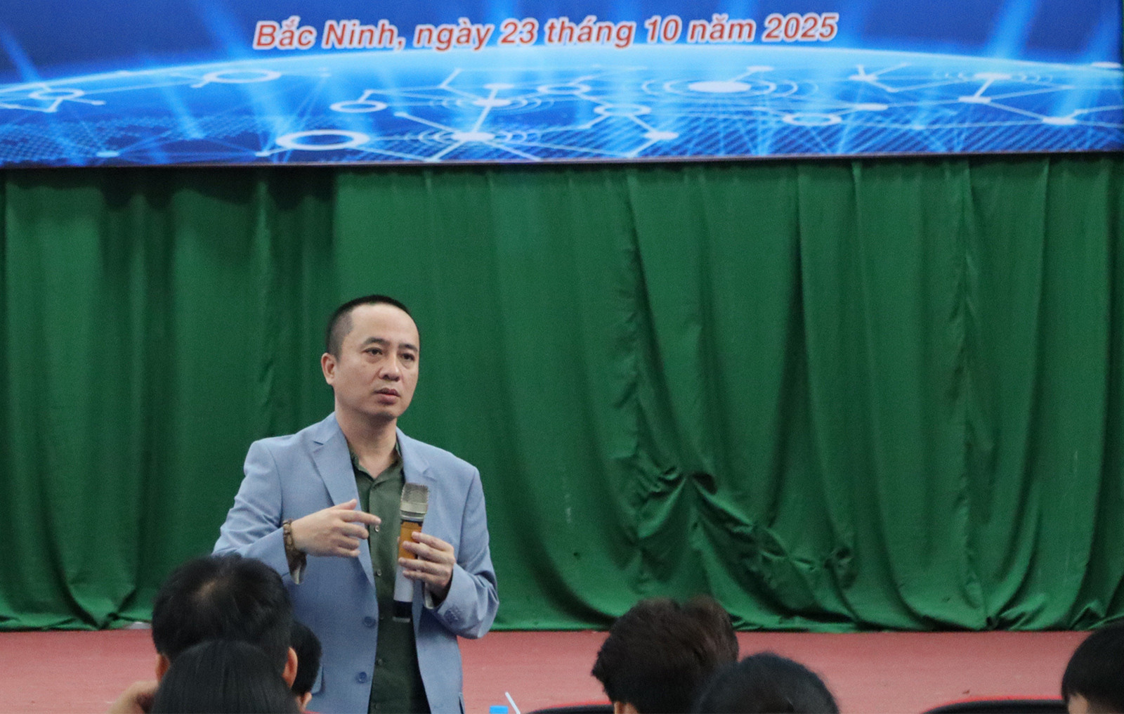 khoi nghiep khoi.jpg