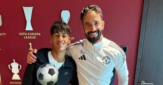 Ruben Amorim gây choáng, đưa cầu thủ 15 tuổi lên đội 1 MU