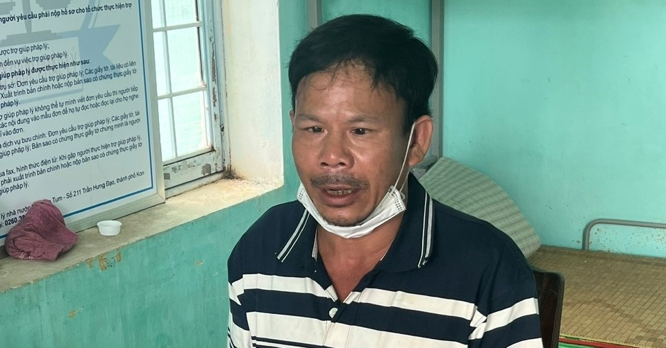 Nghi phạm chém đôi nam nữ trọng thương bị bắt khi lẩn trốn trên xe khách