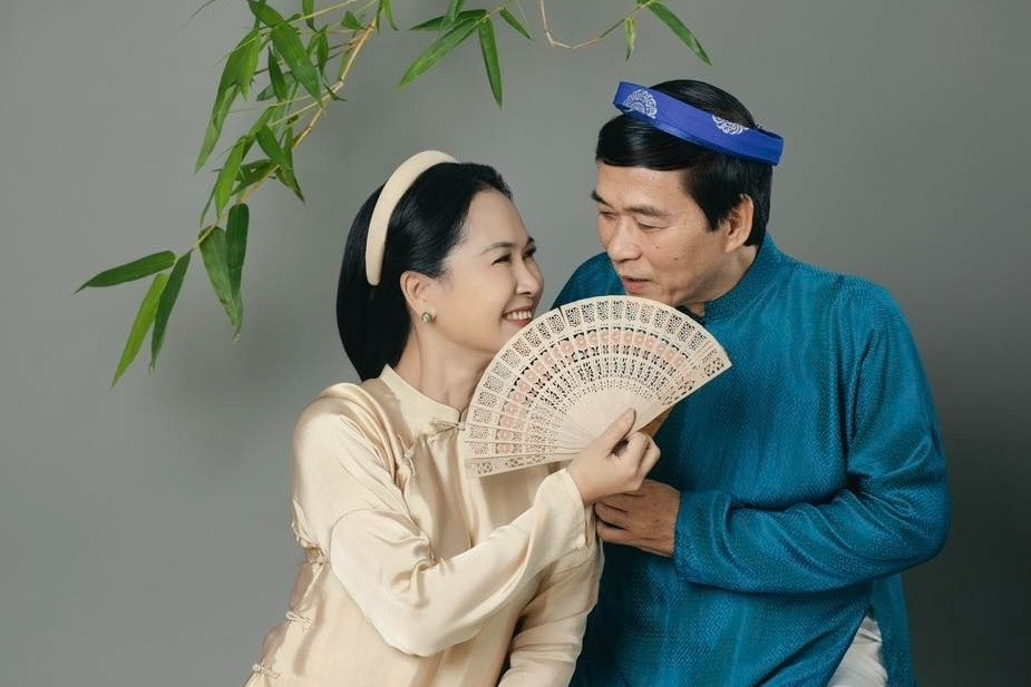 NSND Lan Hương làm duyên bên ông xã Đỗ Kỷ, Bảo Thy hạnh phúc bên chồng doanh nhân