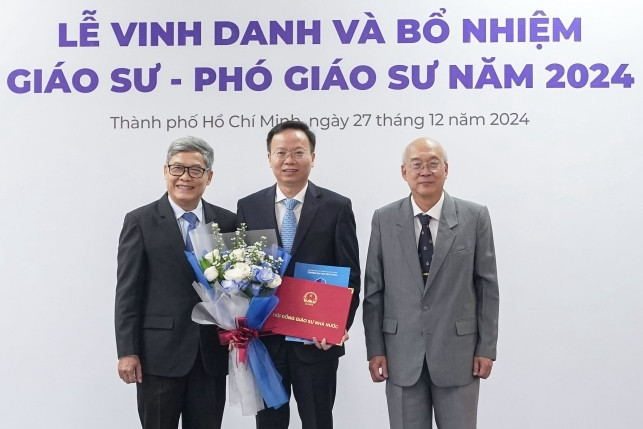 'Quy trình phong giáo sư còn rườm rà, nên cho phép đại học tự xét và bổ nhiệm'