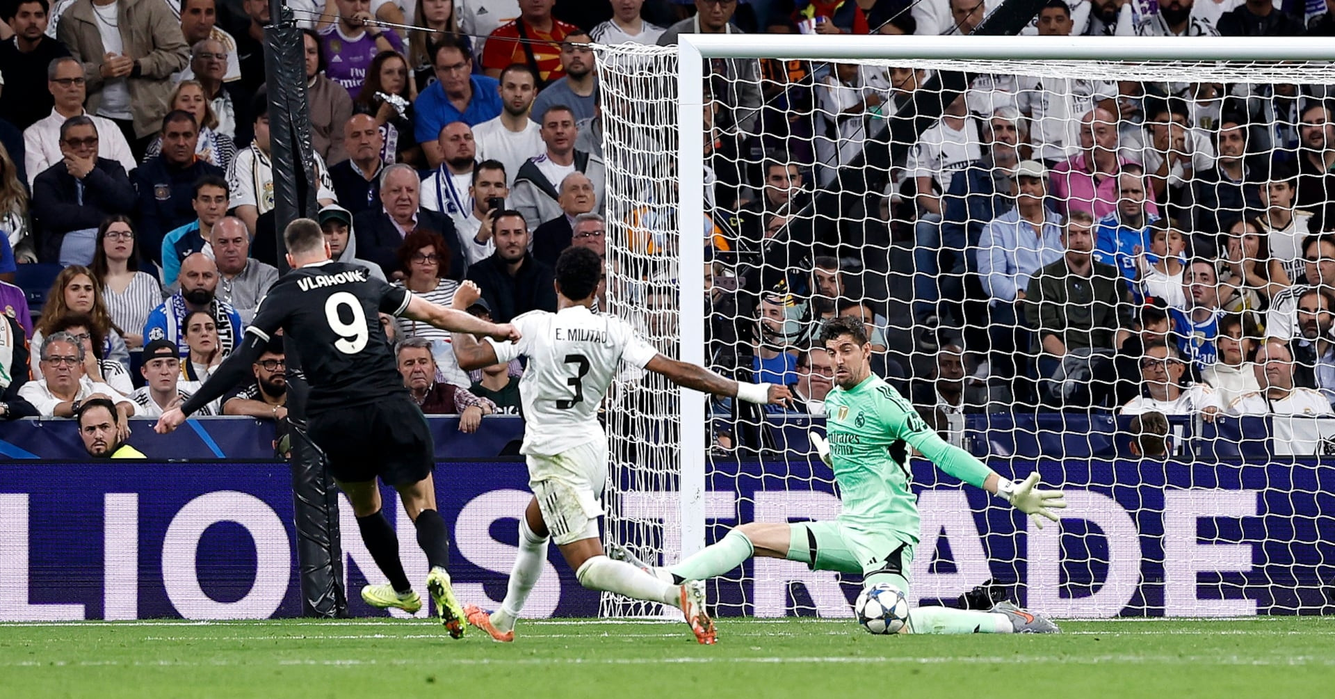 Real Madrid đấu Barca: Niềm tin vào ‘người nhện’ Courtois