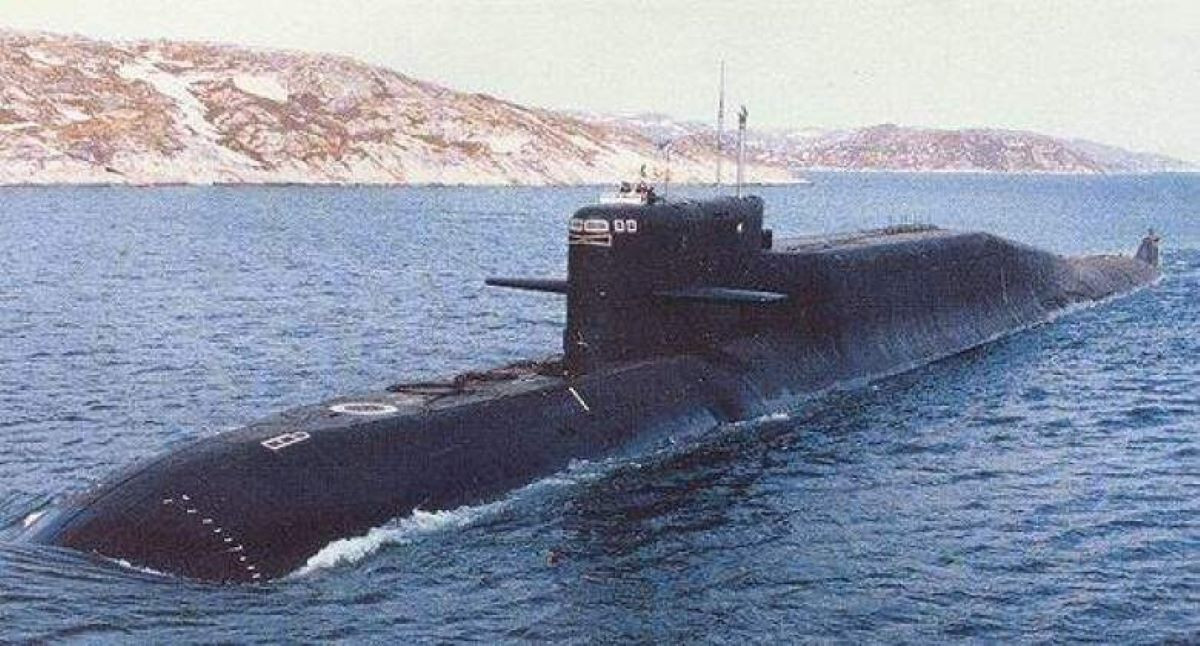 Tàu ngầm hạt nhân Nga.jpg