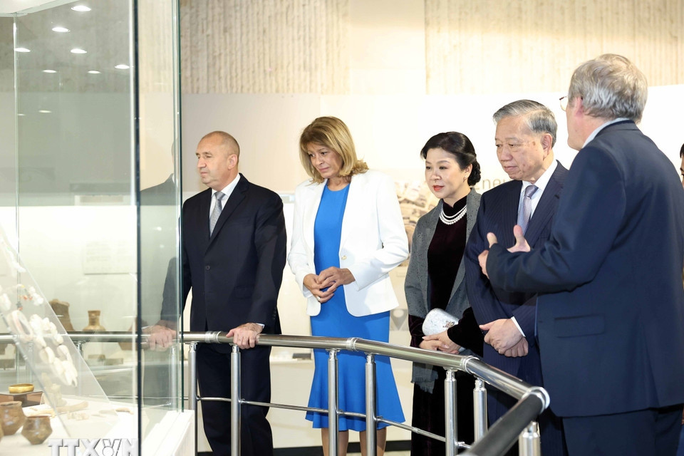 Tổng Bí thư Tô Lâm và Phu nhân tham quan Bảo tàng Lịch sử Quốc gia Bulgaria