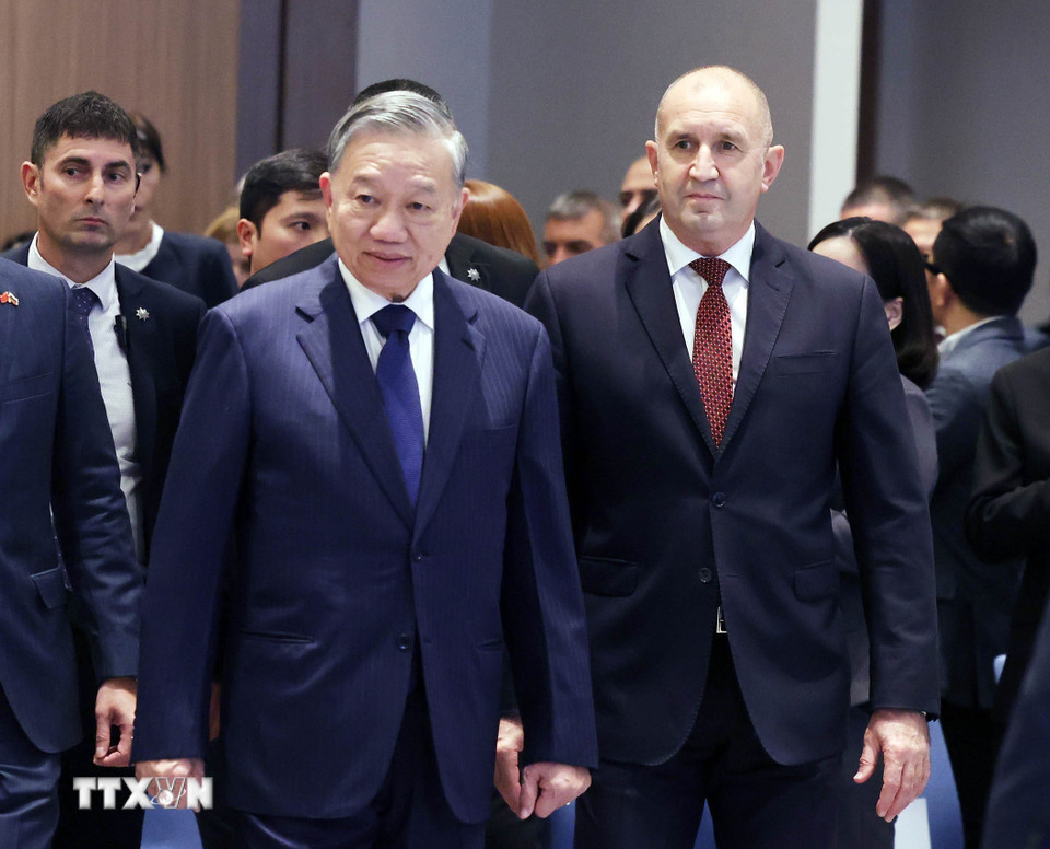 tong bi thu to lam va tong thong rumen radev du dien dan doanh nghiep viet nam bulgaria 8358131 1.jpg