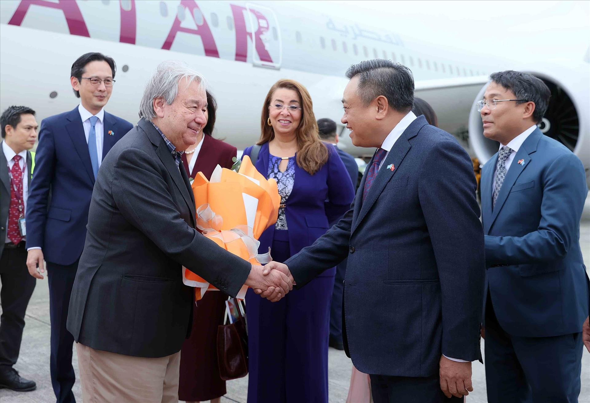 vna potal tong thu ky lien hop quoc antonio guterres bat dau tham chinh thuc viet nam va du le mo ky cong uoc ha noi 835960724 15 43 9.jpg