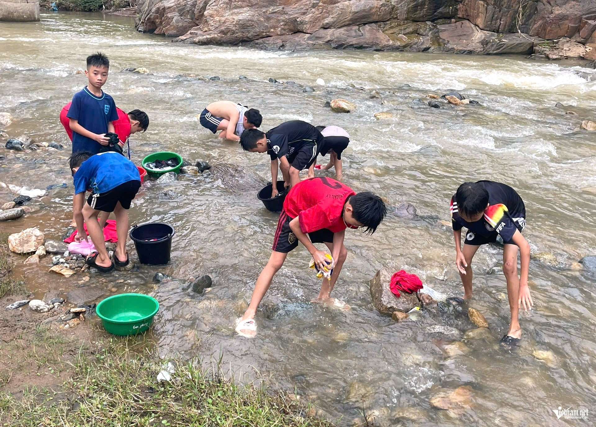 W-a5Thiếu nước sinh hoạt.jpg