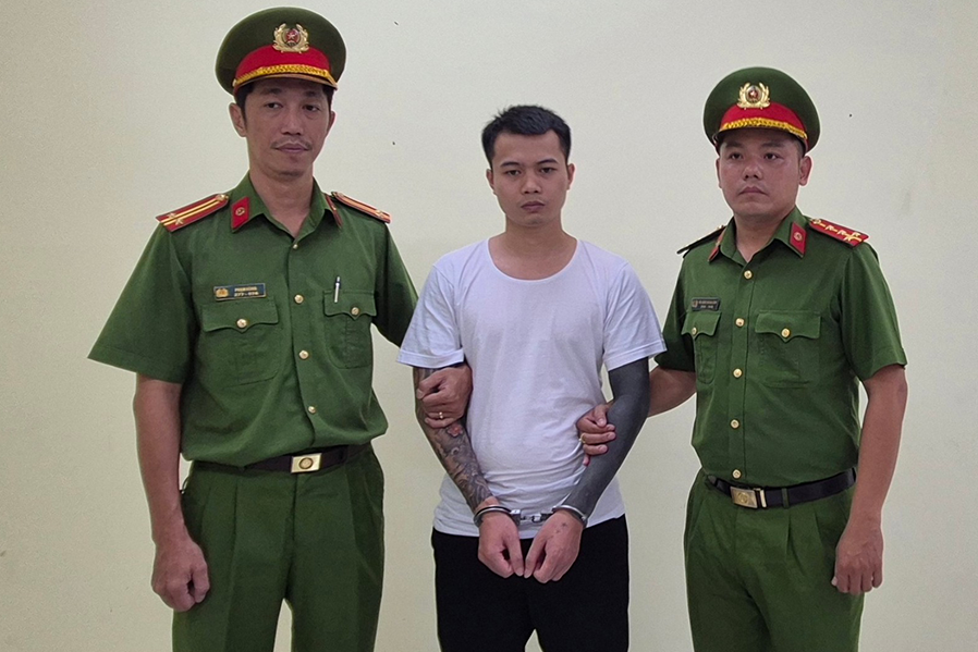 Bắt giữ chủ kênh TikTok công kích cứu trợ đồng bào miền Bắc, miệt thị người miền Nam