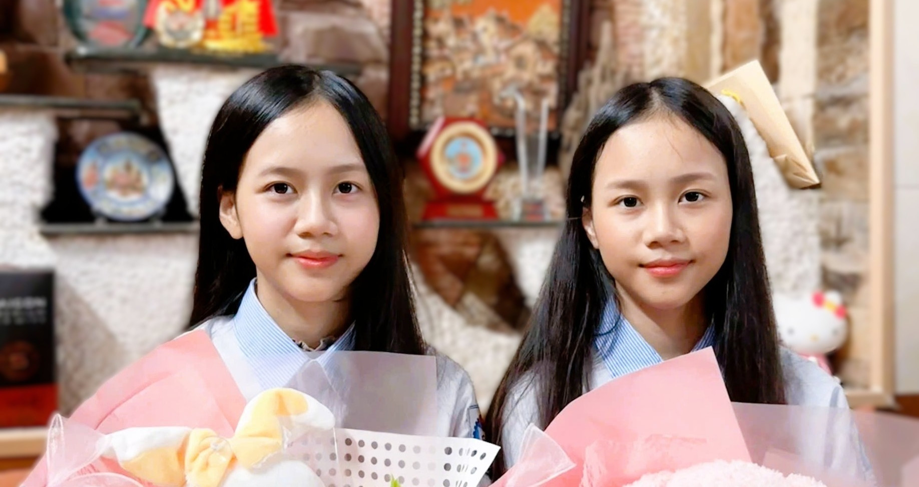 Chị em sinh đôi cùng giành giải học sinh giỏi