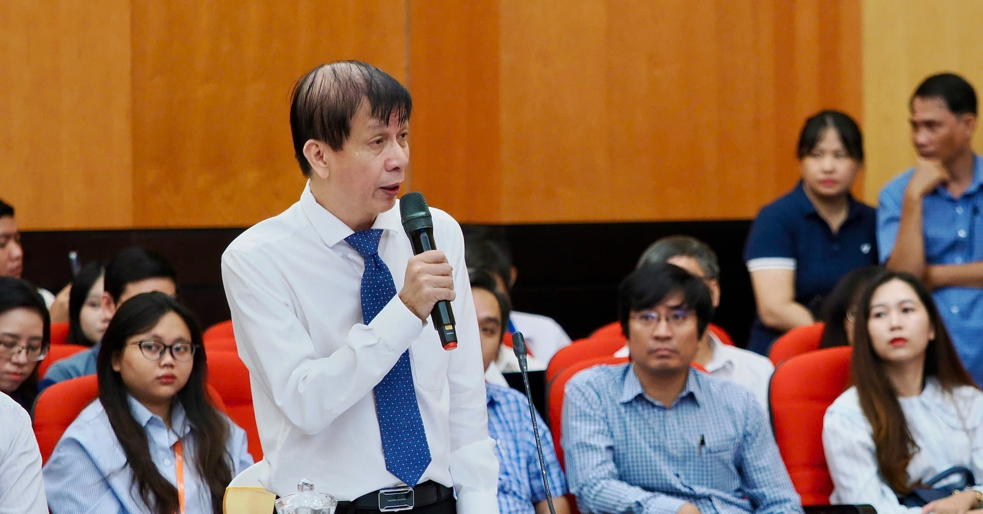 Đề nghị sớm tham mưu ban hành khung đạo đức AI, chương trình giáo dục AI