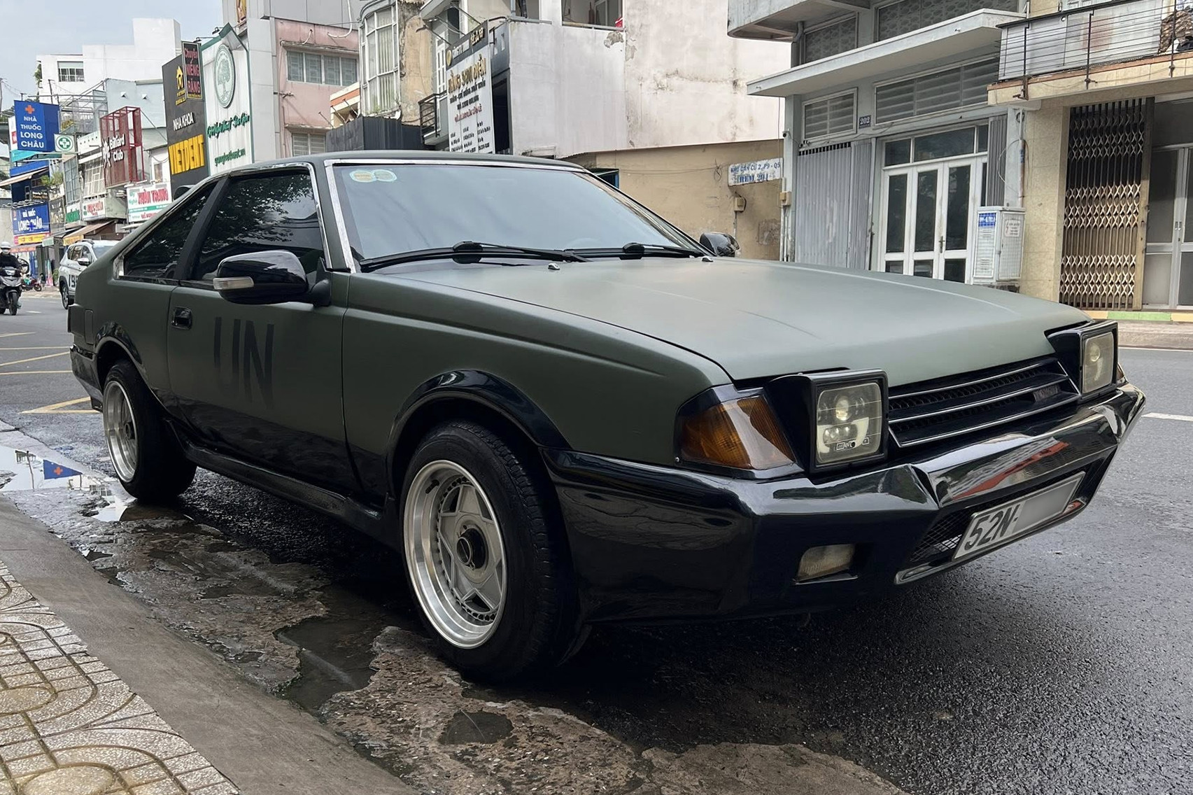 Dừng tậu siêu xe, ông Đặng Lê Nguyên Vũ bỗng mua xế cổ Toyota Celica gần 50 tuổi
