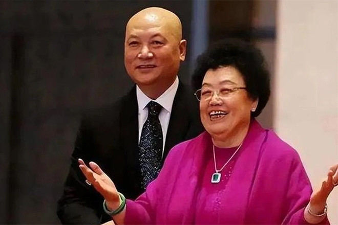 'Đường Tăng' Trì Trọng Thụy tuổi 73 làm môi giới bất động sản dù vợ là tỷ phú