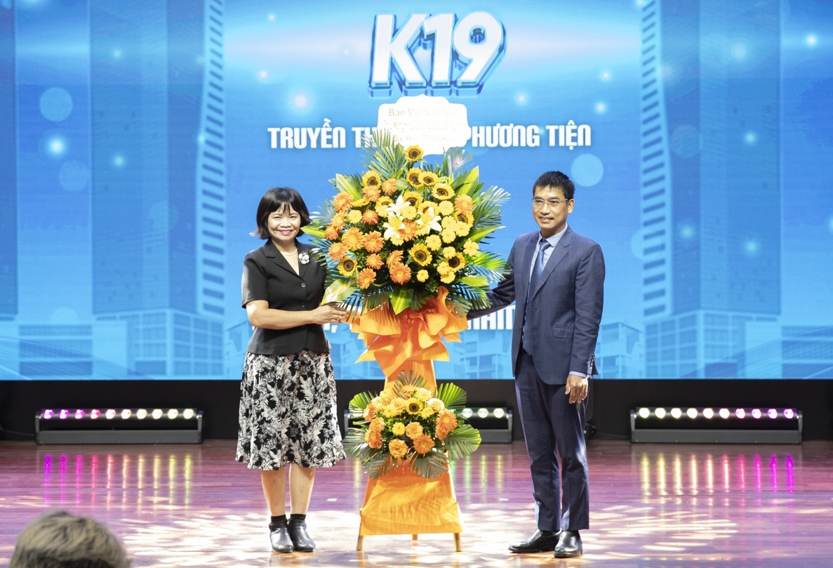 Hơn 800 tân sinh viên được truyền cảm hứng về 'Tương lai số'