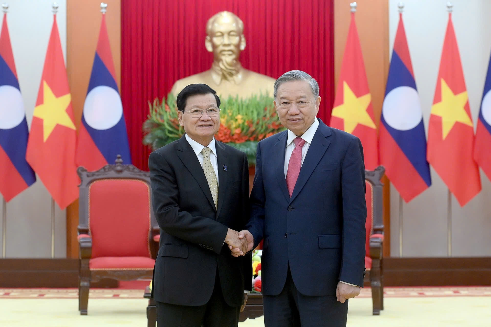 Tổng Bí thư, Chủ tịch nước, Thủ tướng tiếp các đoàn dự lễ mở ký Công ước Hà Nội