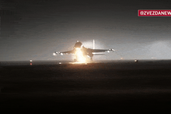 Video máy bay Su-34 Nga ném bom trung tâm điều khiển UAV của Ukraine