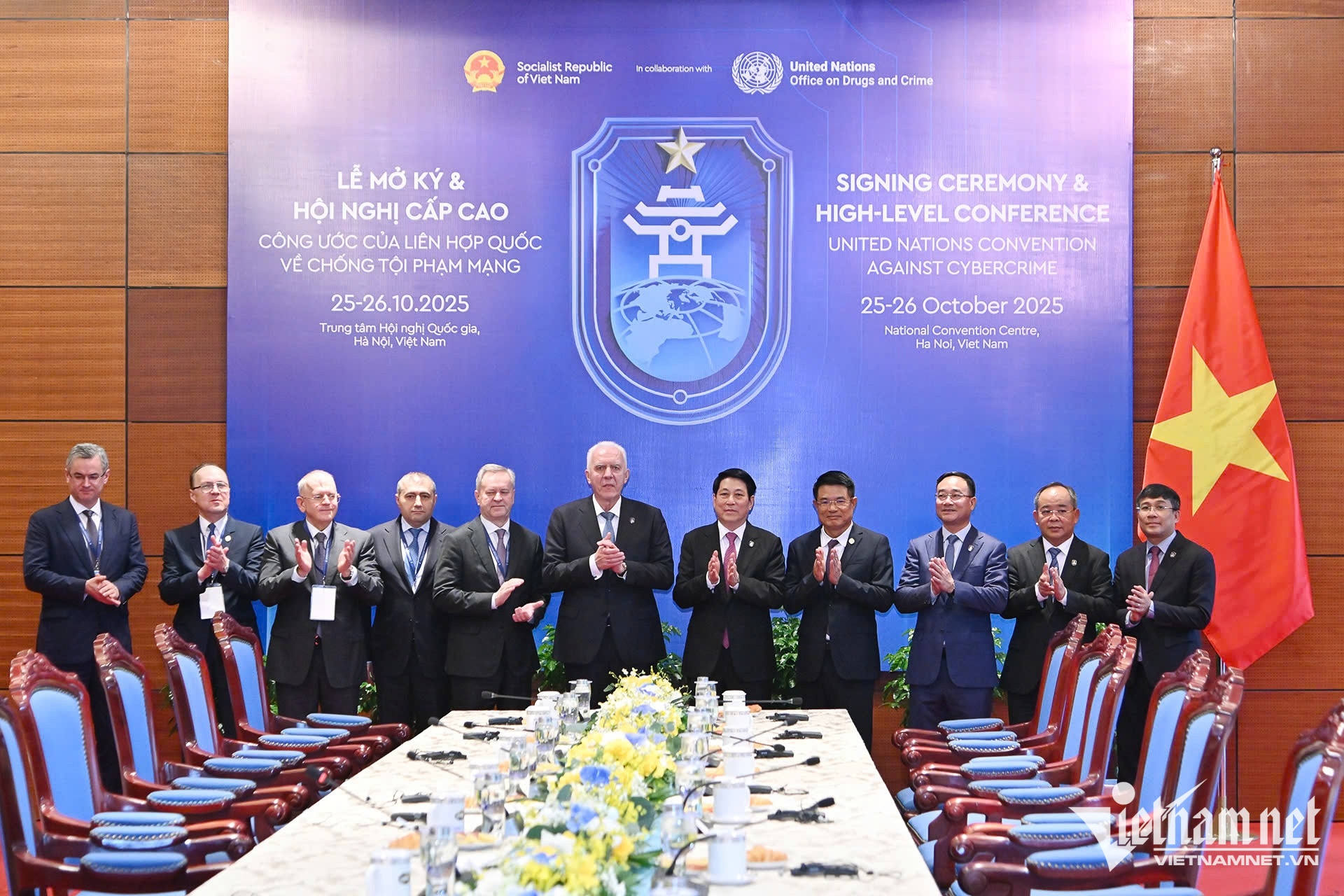 W-CTN tiêp đoàn Nga 2.jpg