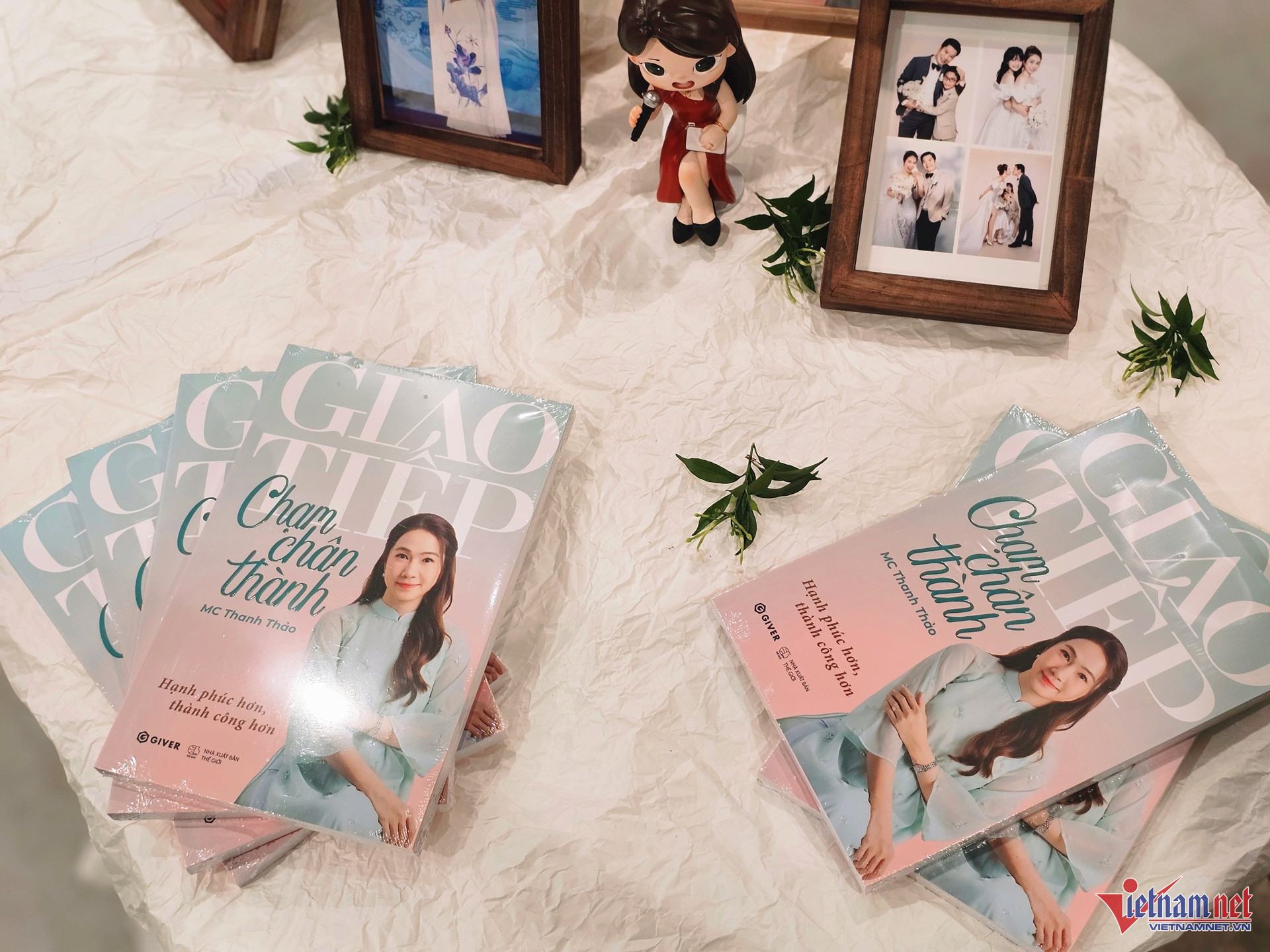 Bìa sách Giao tiếp chạm chân thành