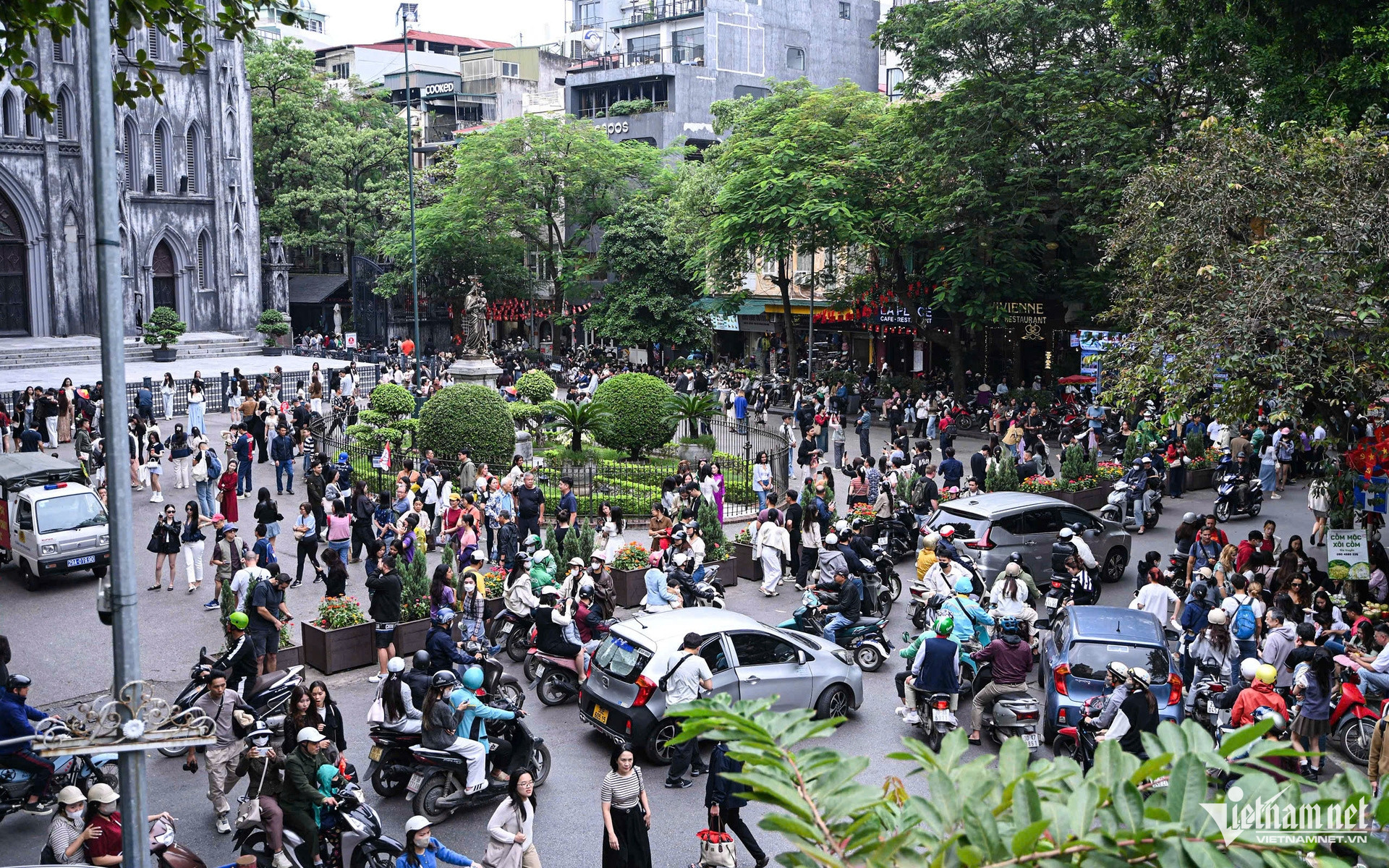 W-nhà thờ lớn hà nội.jpg