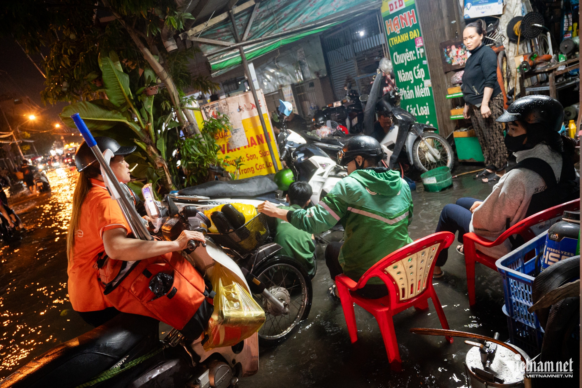 W-triều cường TPHCM nguyễn huế 23.jpg