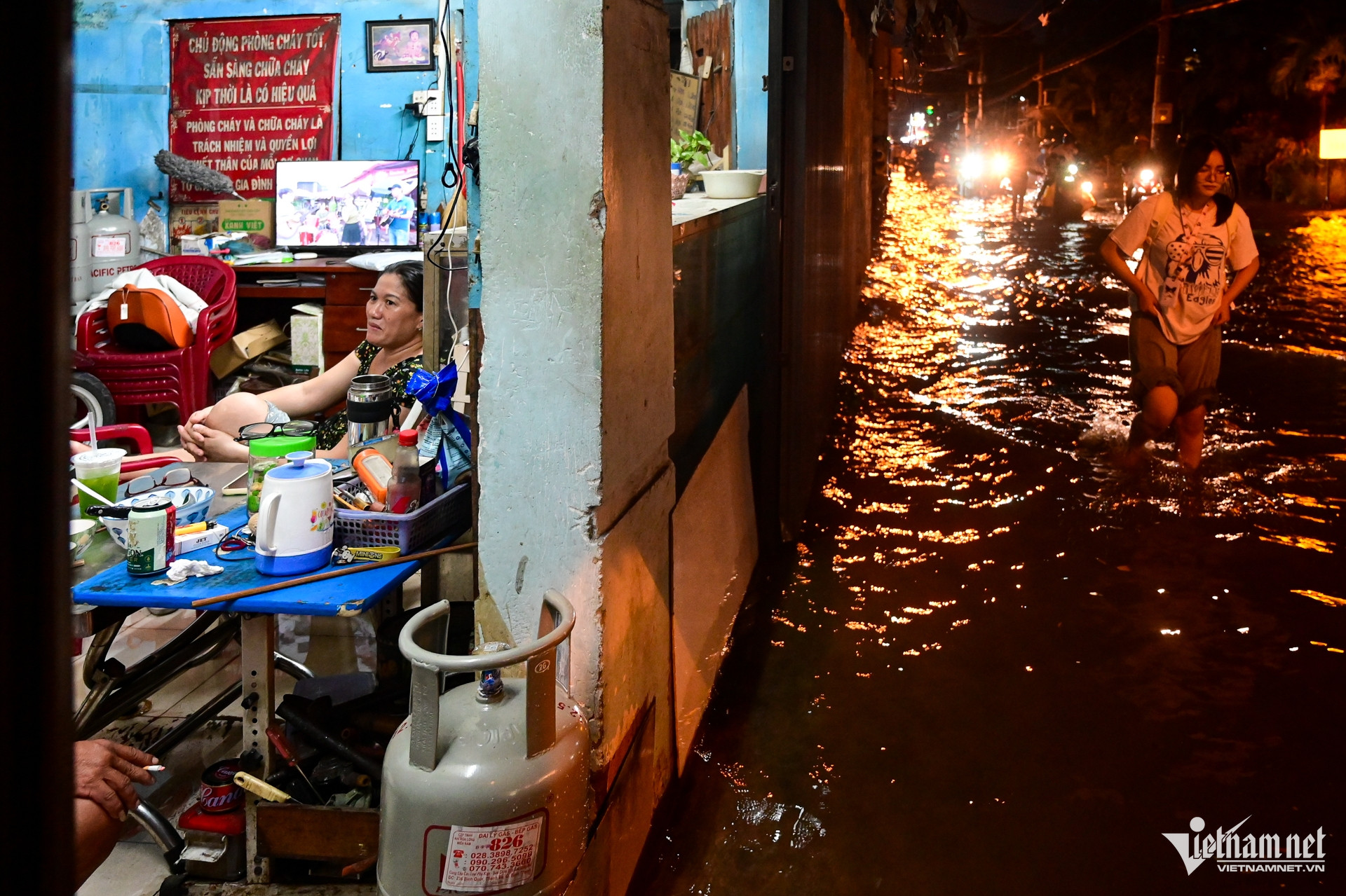 W-triều cường TPHCM nguyễn huế 40.jpg