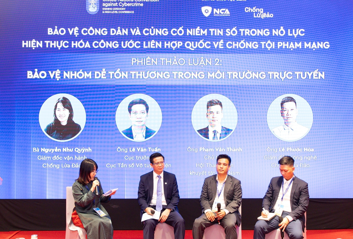 Tội phạm mạng tấn công cả người câm điếc đang mang thai