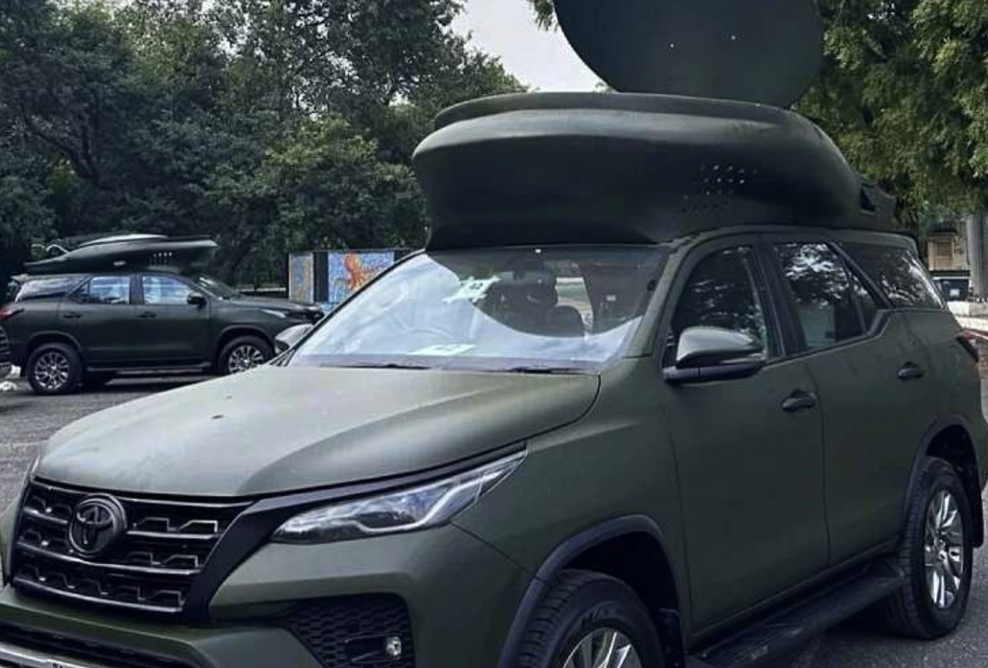 Nhung Chiec Toyota Fortuner Do Cuc Chat Danh Cho Quan Doi 1170