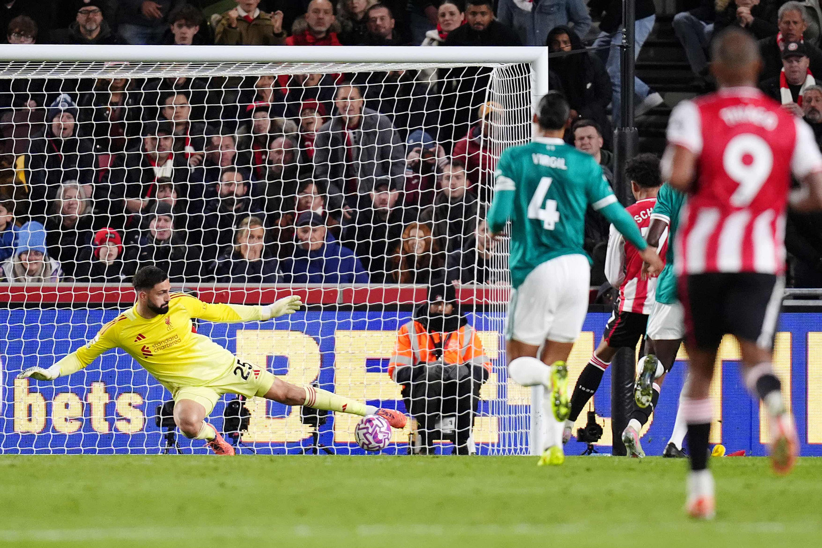 PA - Mamardashvili Brentford Liverpool.jpg