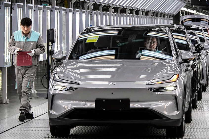 Pin xe điện Trung Quốc có thể chạy hơn 1.300km, Mỹ khó với tới