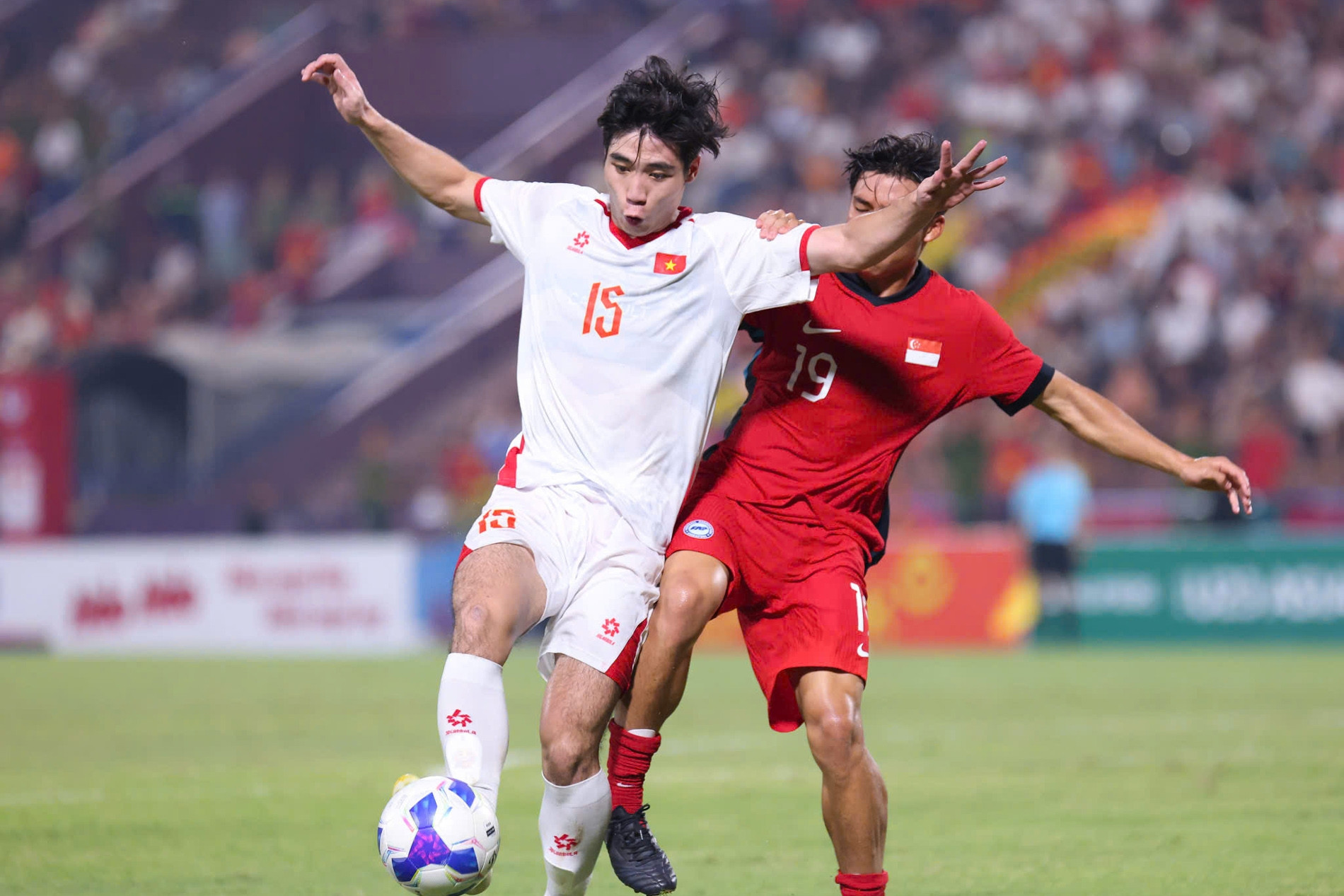 U22 Việt Nam: Khốc liệt cuộc đua giành suất đi SEA Games 33
