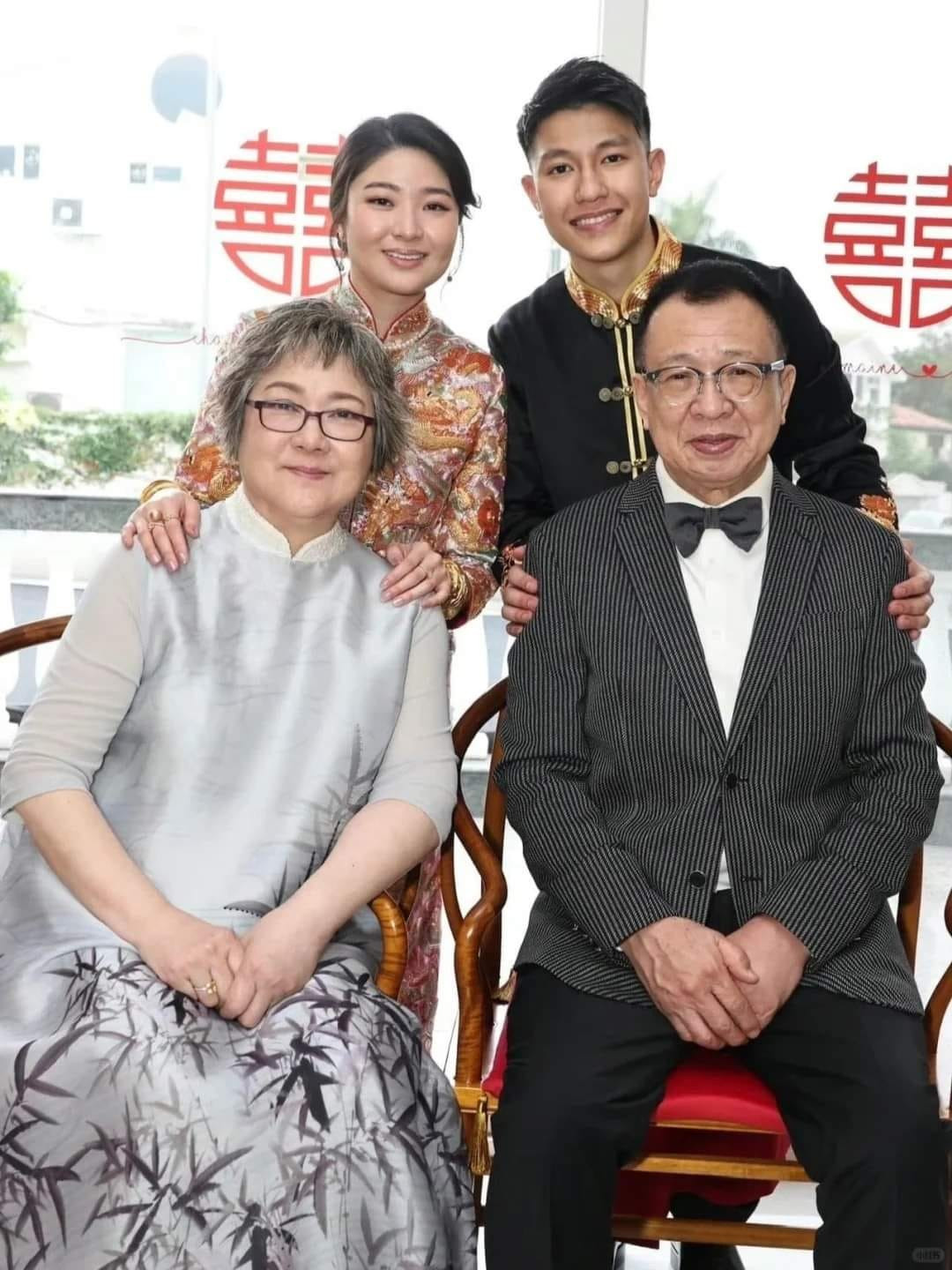 Hứa Thiệu Hùng trong hôn lễ của con gái