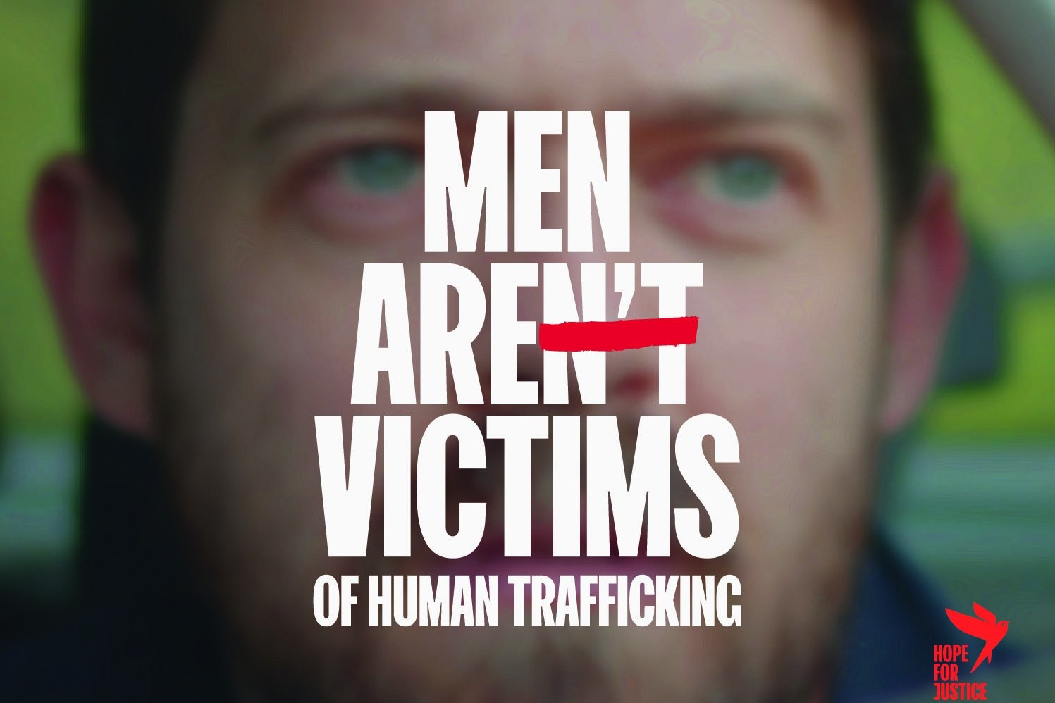 74% nạn nhân bị mua bán là nam, học vấn cao, giỏi ngoại ngữ, tin học cơ bản