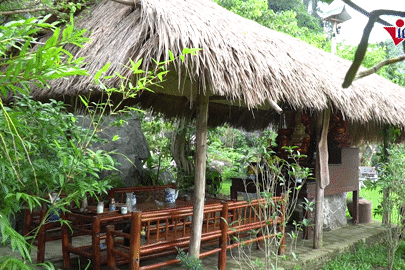 Khám phá ngôi chùa bằng tranh tre ẩn mình trong hang đá ở Thanh Hóa