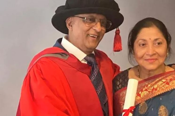 Người đàn ông trở thành tiến sĩ ở tuổi 69: Từng làm lao công, giúp việc