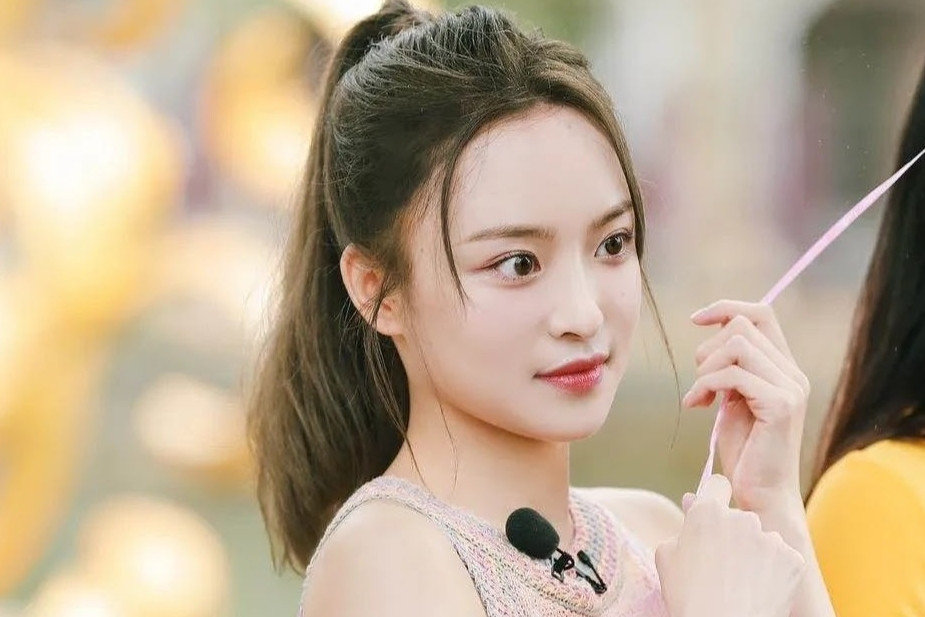 Nữ 'thủ khoa khối tự nhiên' đại học danh giá bỏ việc lương cao, theo nghề diễn