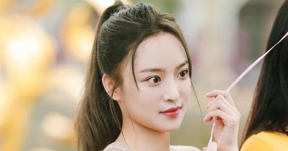 Nữ &amp;apos;thủ khoa khối tự nhiên&amp;apos; đại học danh giá bỏ việc lương cao, theo nghề diễn