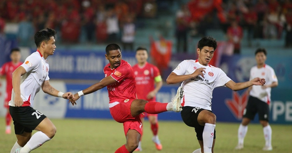 CAHN thắng khó tin CA TP.HCM
