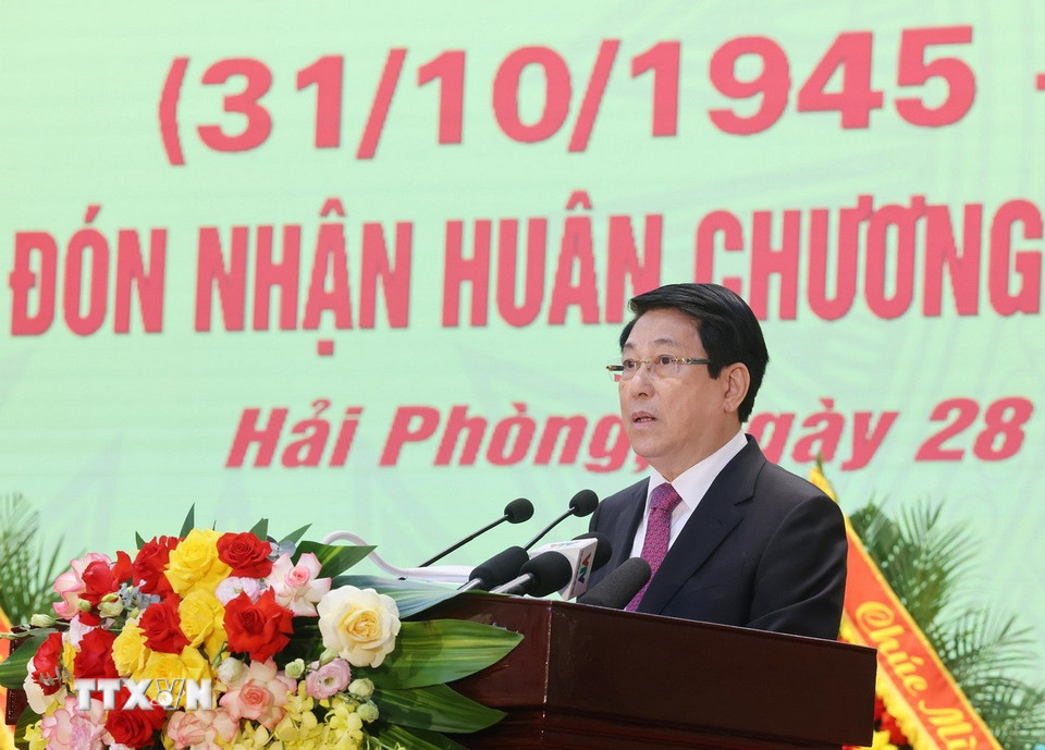 2810 chu tich nuoc quan khu 3 15.jpg