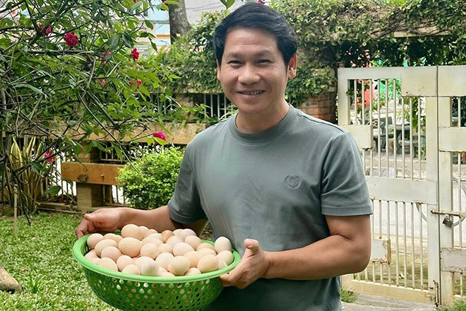 Ca sĩ Trọng Tấn thích thú làm 'nông dân', Hà Thanh Xuân quyến rũ sau ly hôn