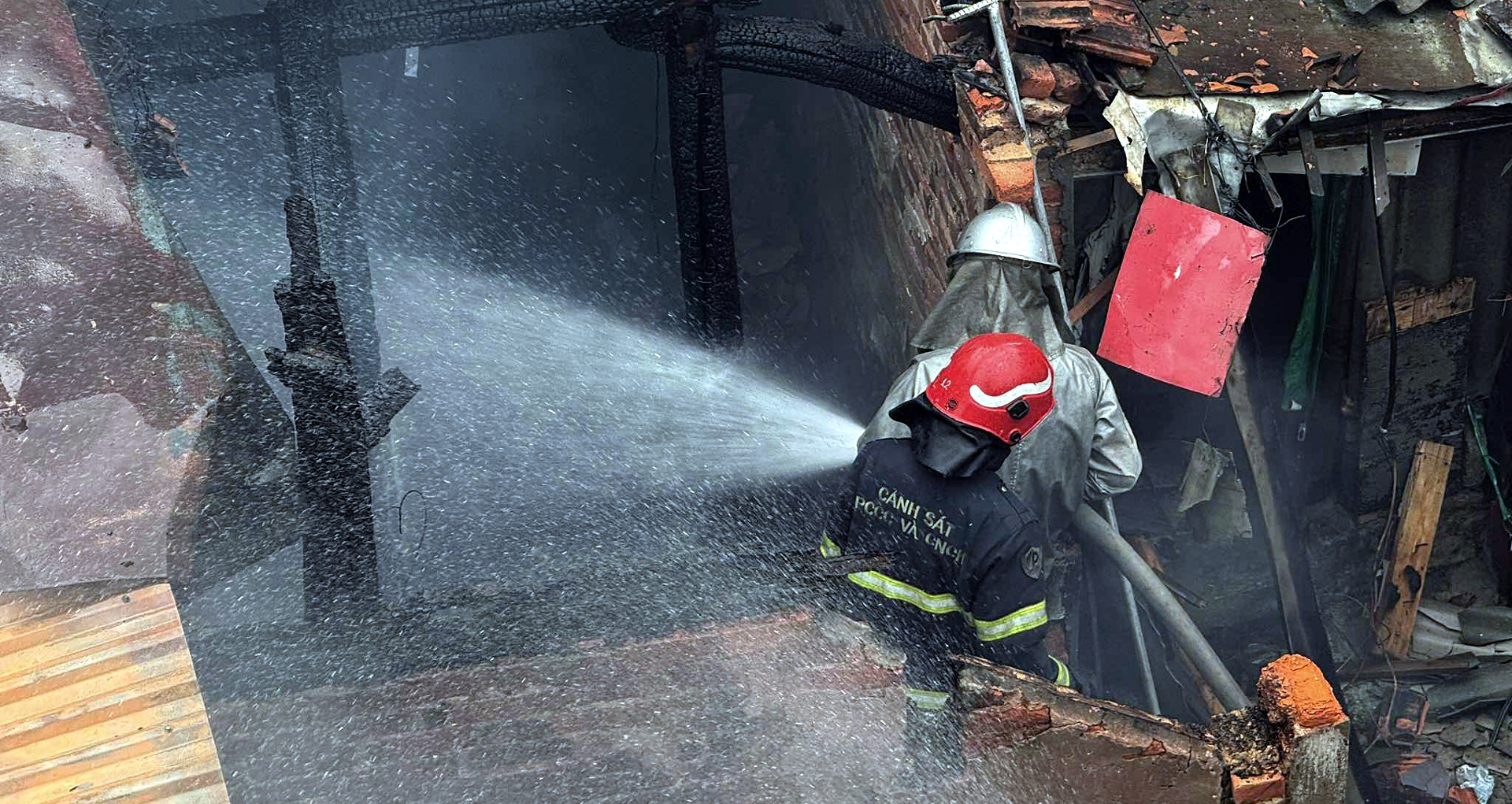 Cháy nhà ở Hà Nội, một người tử vong