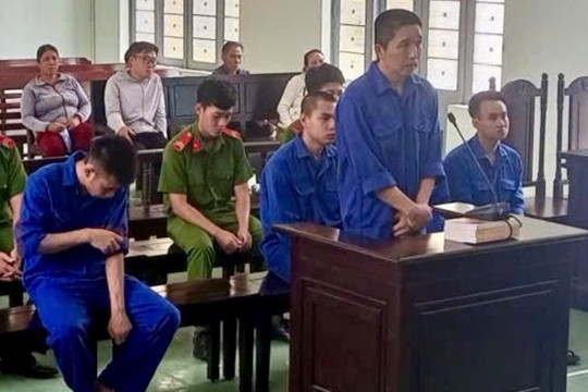 Chủ cơ sở massage cùng nhân viên bị phạt tù vì 'giam lỏng' 7 nữ tiếp viên