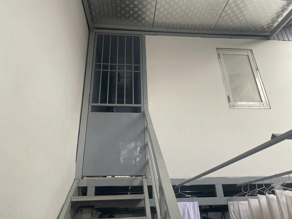 Chủ cơ sở massage cùng nhân viên bị phạt tù vì ‘giam lỏng’ 7 nữ tiếp viên.gif