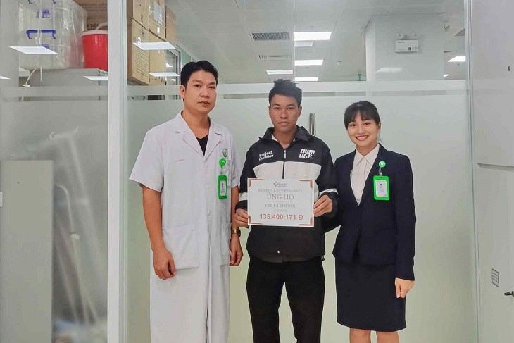 Đi bẻ măng bị ngã trên núi, chị La Thị Nhị được bạn đọc giúp hơn 135 triệu đồng