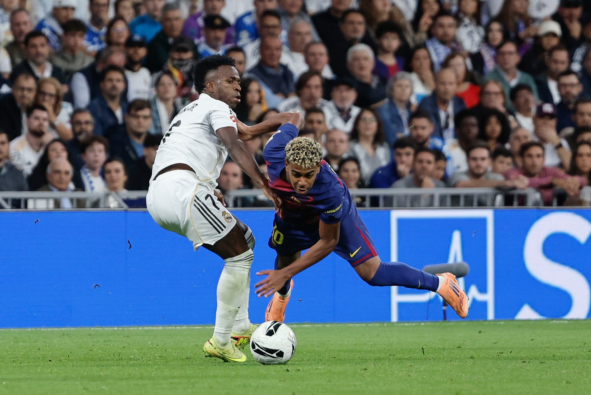 EFE - Vinicius Yamal Real Madrid Barca.jpg