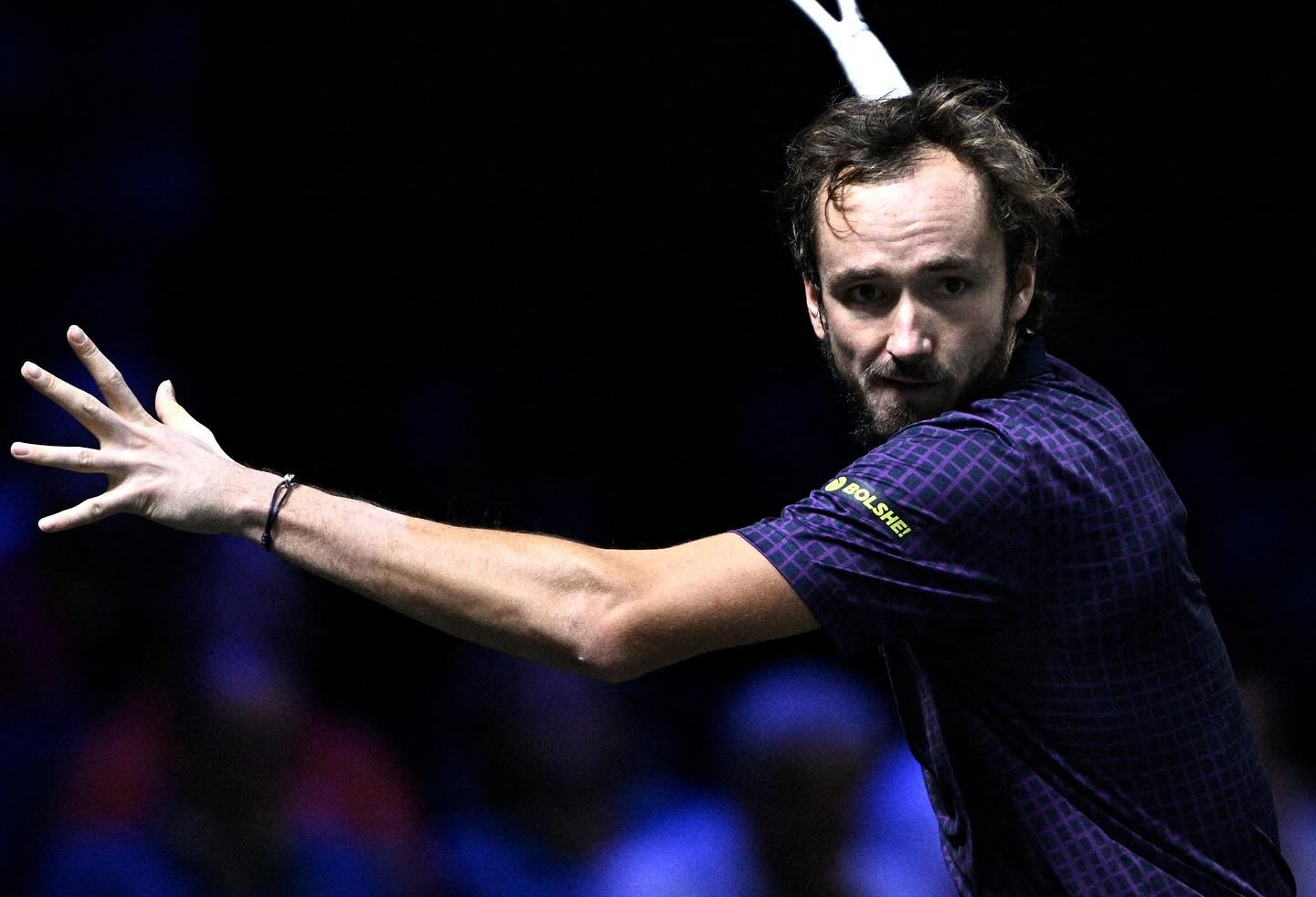 Medvedev khởi đầu suôn sẻ tại Paris Masters 2025