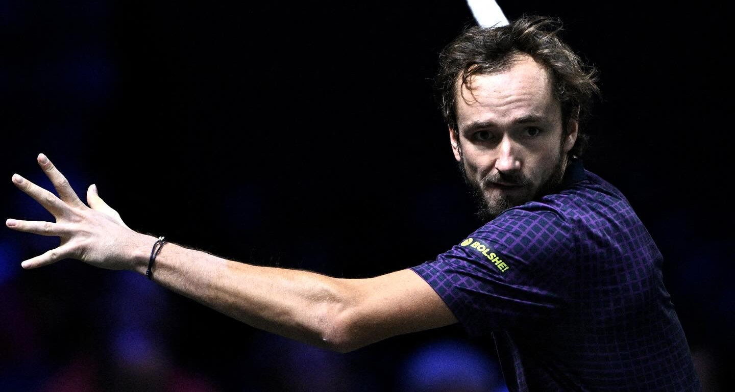 Medvedev khởi đầu suôn sẻ tại Paris Masters 2025