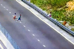 nem da vao cao toc.jpg