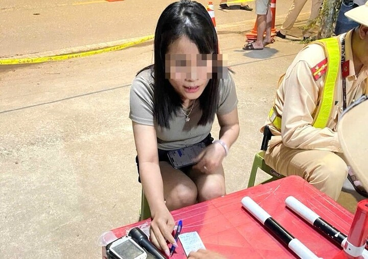 Nữ tài xế vi phạm nồng độ cồn mức 0,738 mg:lít khí thở..jpg